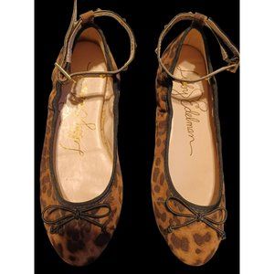 Libby Edelman animal print flats in size 7